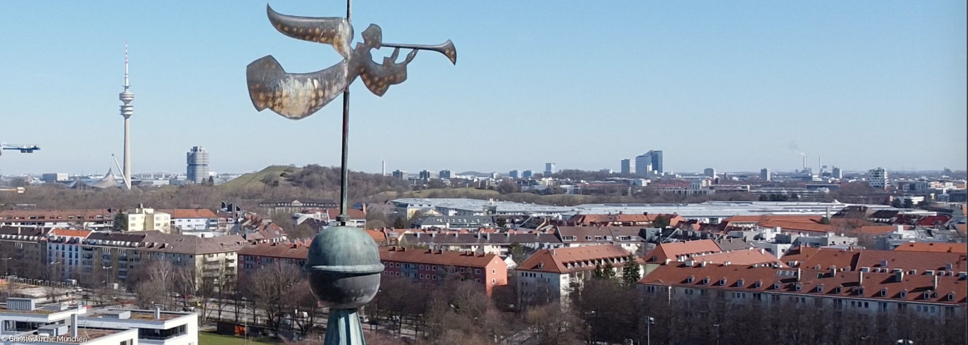 Blick vom Kirchturm über München